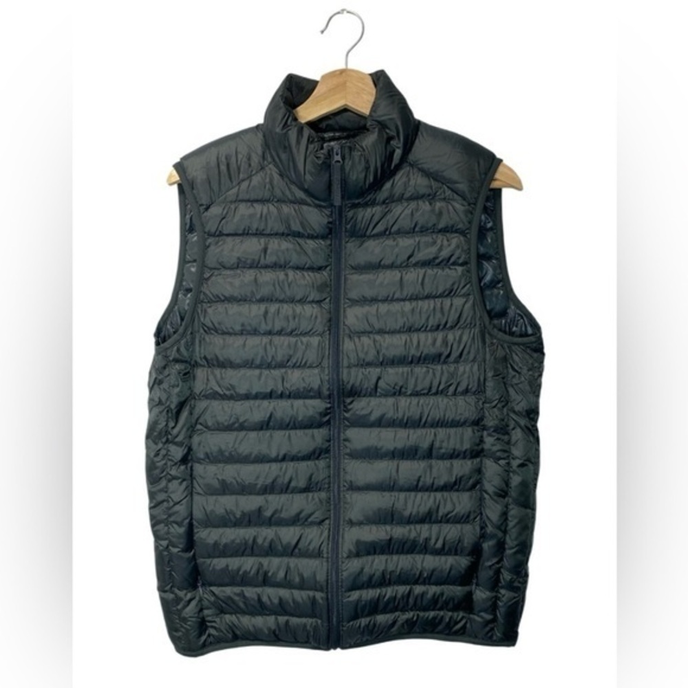 Uniqlo Lightweight Down Vest Olive Men’s L